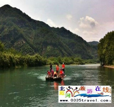 東戴河永安峽谷漂流