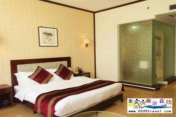 隆化楓水灣森林溫泉城酒店