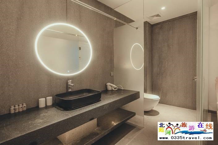 秦皇島山海間溫泉藝術中心酒店