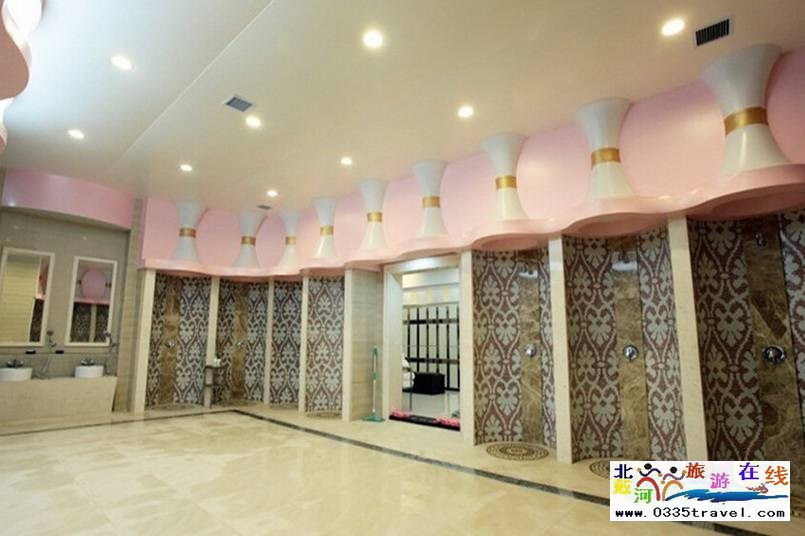 山海關(guān)海逸名都溫泉會館電話18633570222