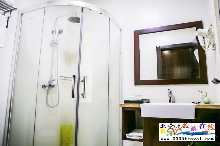 東戴河和誠(chéng)大酒店電話0335-3522588