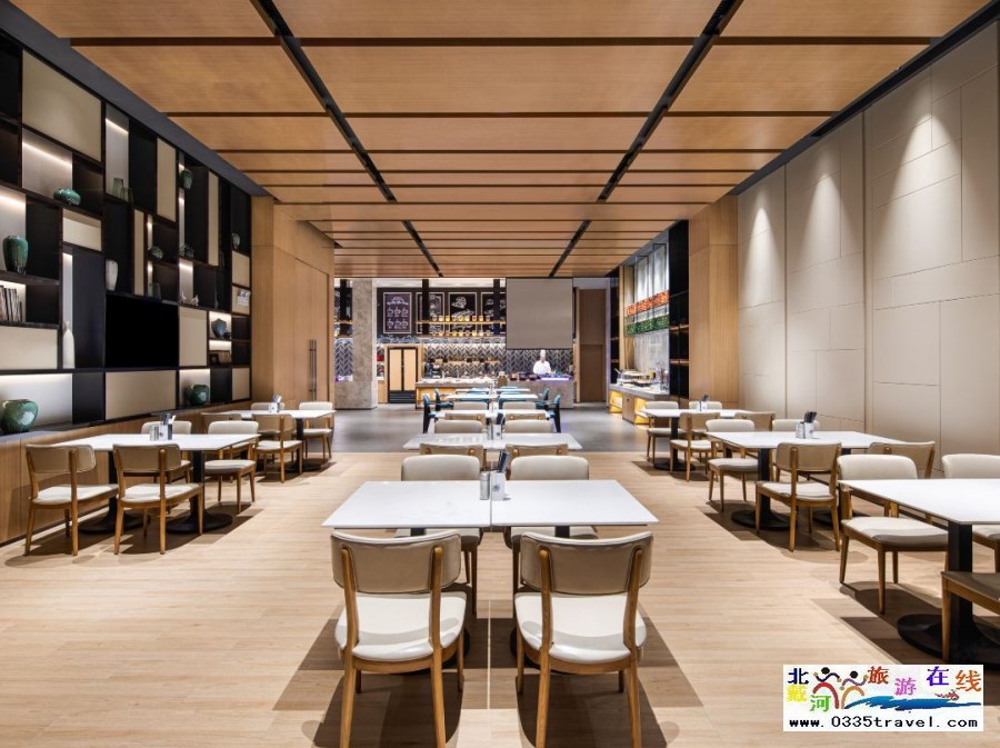 秦皇島海港萬楓酒店電話18633570222