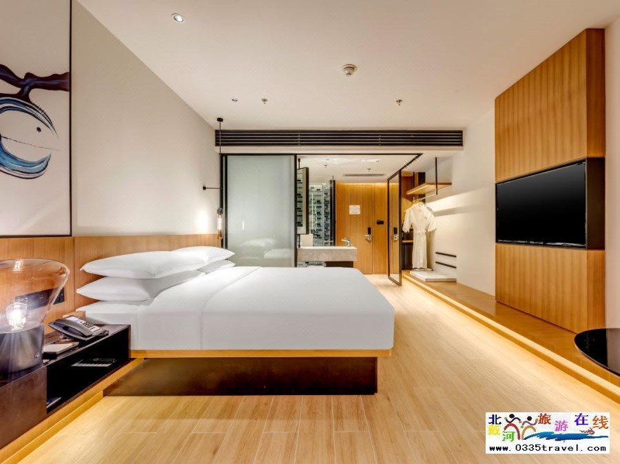 秦皇島海港萬(wàn)楓酒店電話18633570222