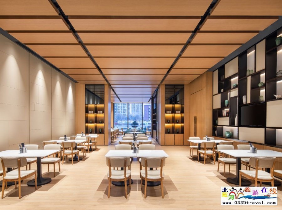 秦皇島海港萬(wàn)楓酒店電話18633570222