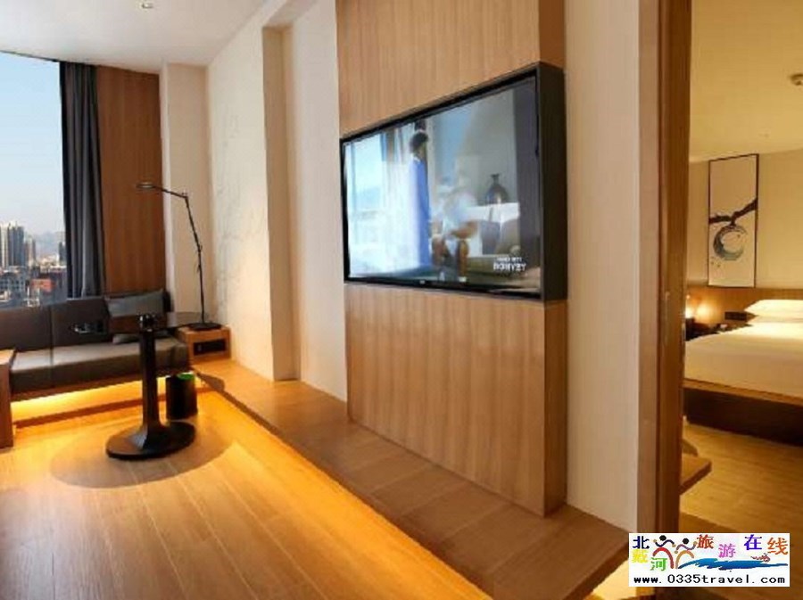 秦皇島海港萬(wàn)楓酒店電話18633570222