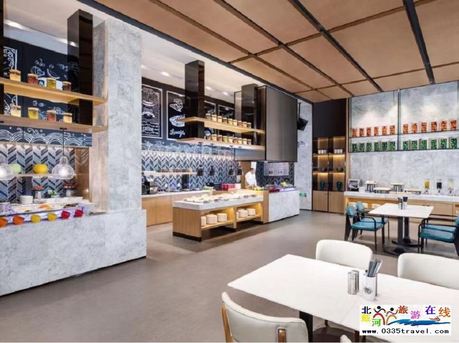 秦皇島海港萬(wàn)楓酒店電話18633570222